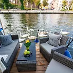 Botel Hausboot Saturn *