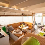 Hausboot Saturn